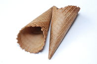 Produzione relativa del gelato di angolo 23°, cono gelato del cioccolato a forma di cono