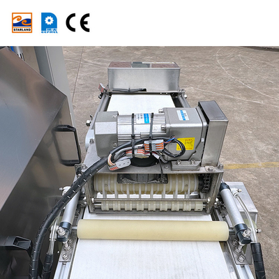 PLC controllata linea di produzione di rotolo di uova 1.5KW automatico Waffle Roll per la macchina da forno